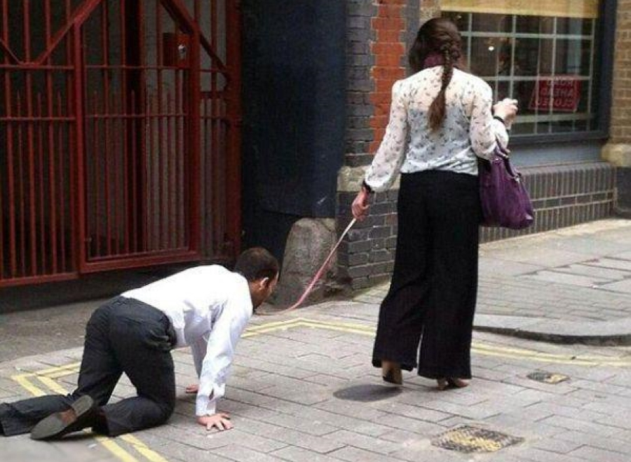 网红“血吊坠”，狗链牵男友，真爱不需要傻瓜式的证明