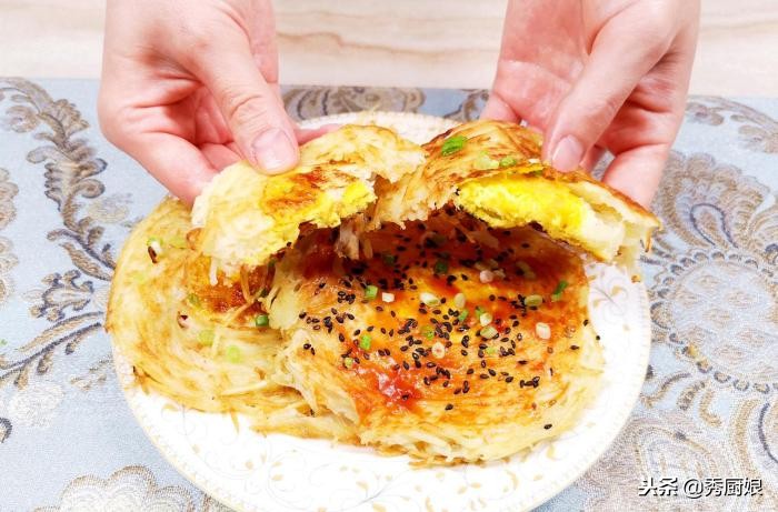 不用水不用油的鸡蛋饼做法,不加白糖做鸡蛋饼