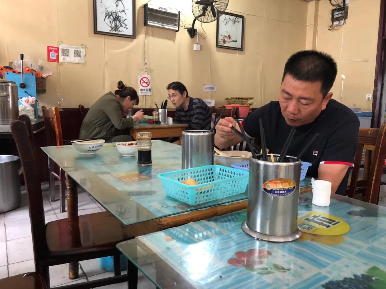 胡辣汤郑州9块,郑州老西郊胡辣汤