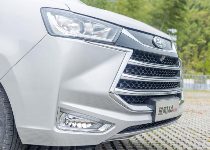 十几万搞定、国六柴油动力，这台新瑞风M4柴油版值得推荐