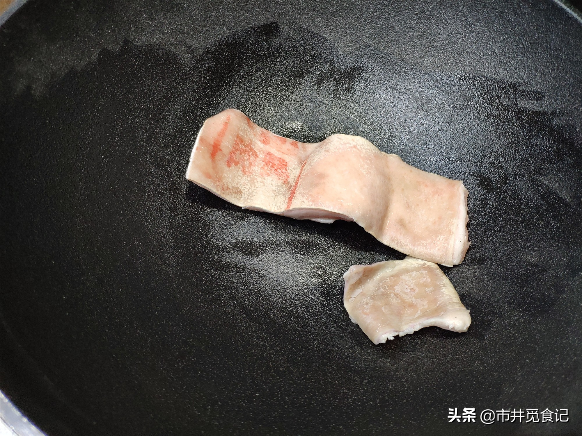 铁锅开锅方法怎么才不粘锅,新锅的正确开锅方法家用铁锅