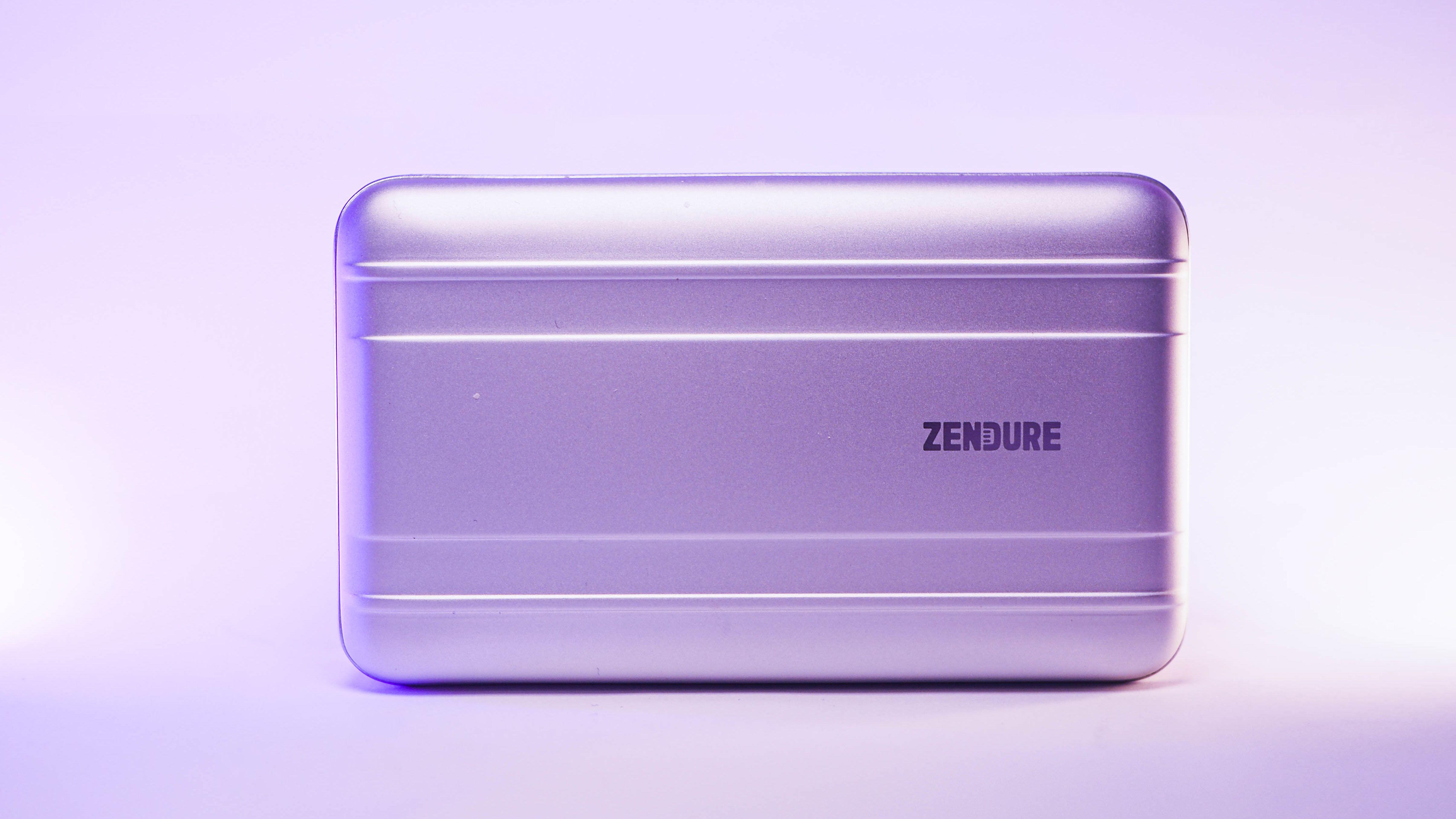 出行好帮手——征拓SuperTankPro超级移动电源