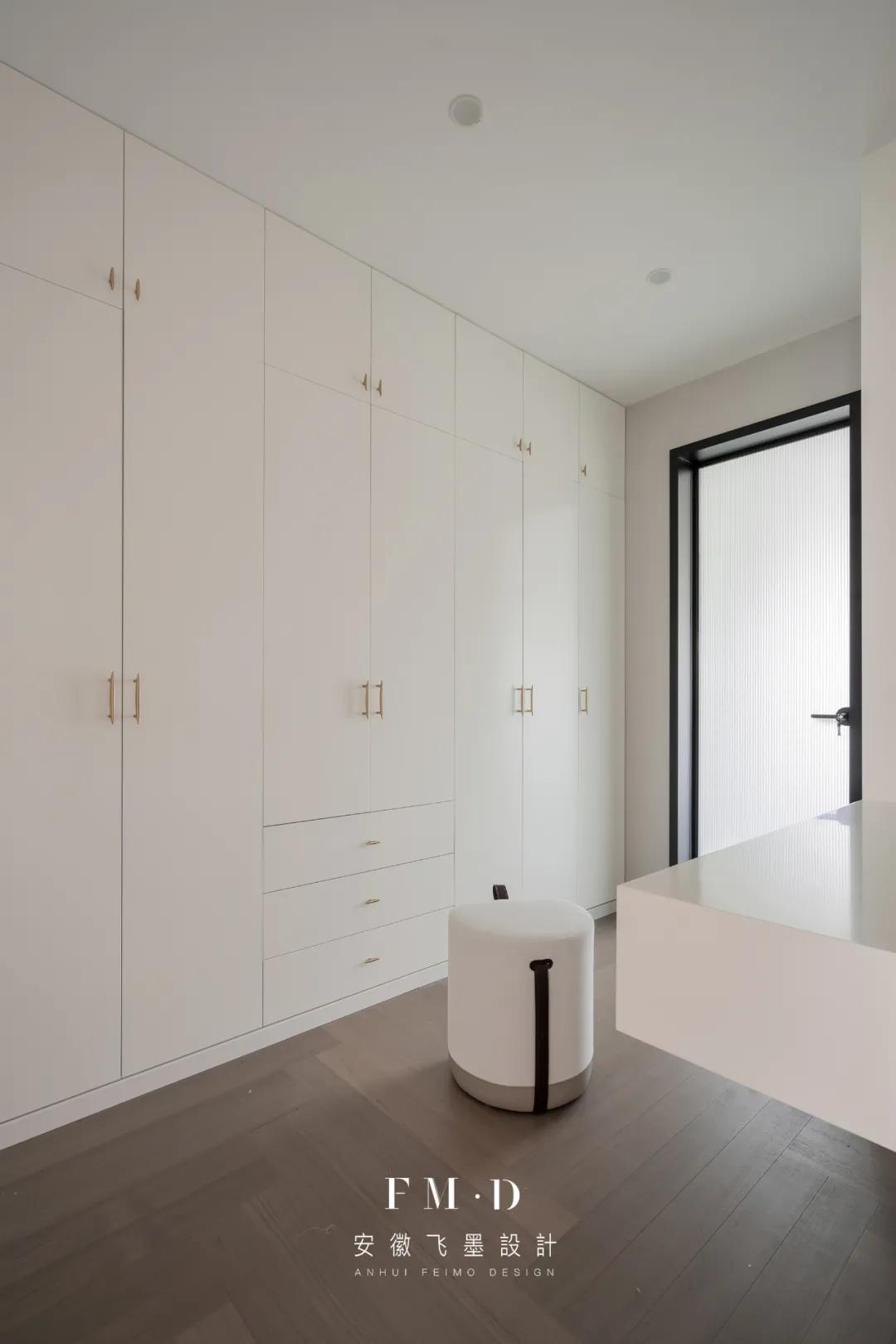 卧室套房和大横厅哪个更合适,套房好还是独立卫生间好