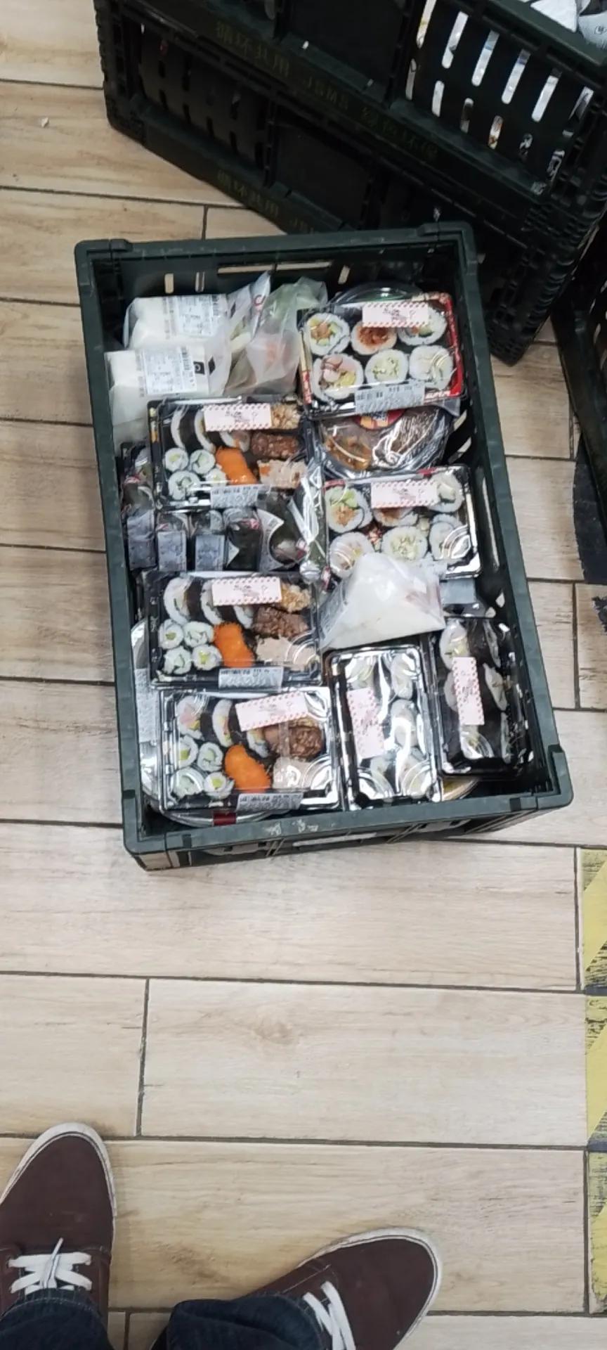 便利店夜班兼职四个小时,便利店夜班兼职要做什么准备