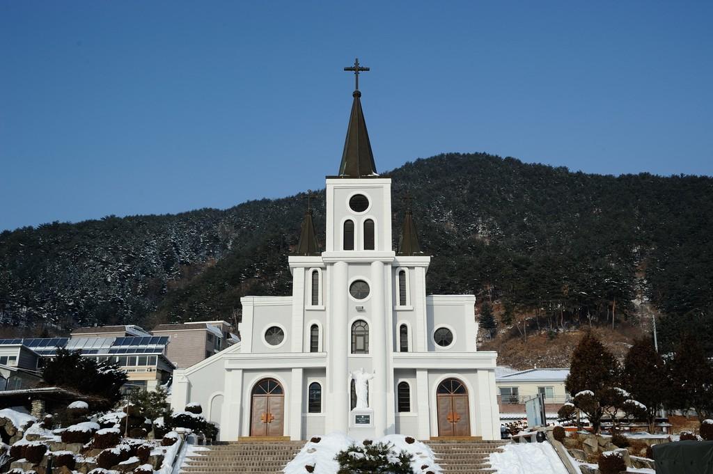 韩国基督教为什么多,日本韩国为什么这么多人信基督教