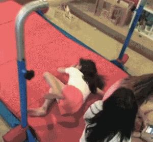 和网恋女友第一次面基，最后却进了男厕所，我现在该怎么办