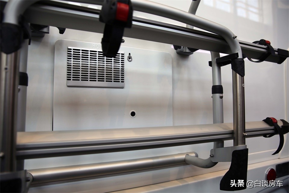 依维柯8at房车驾驶体验,最便宜依维柯8at房车