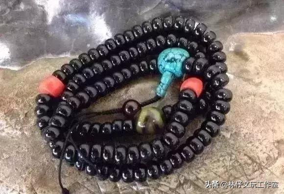 见识下玩友花十块钱买的椰壳手串如何玩出一万元的效果