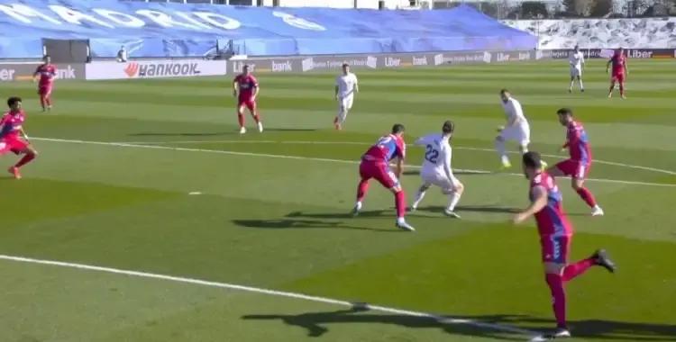 今日足球赛事一览表,今日足球新闻视频