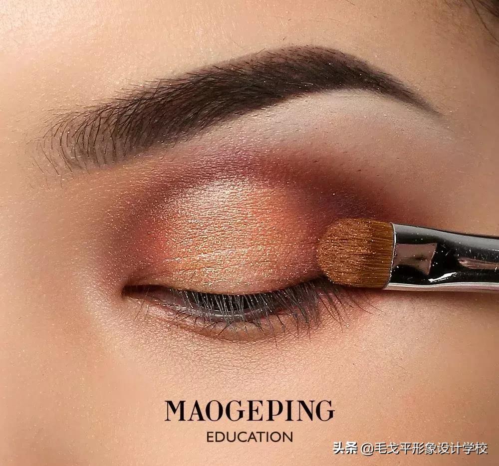 这样画眼妆优雅高级简直美到爆,日常欧式妆容适合什么眼妆