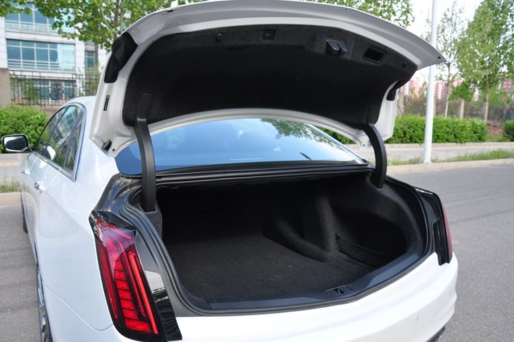 凯迪拉克ct6试驾19款视频麋鹿测试,2022款凯迪拉克ct6试驾视频