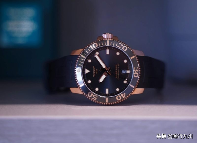 天梭海星潜水1000是自动上弦吗,新款天梭海星2000黑金