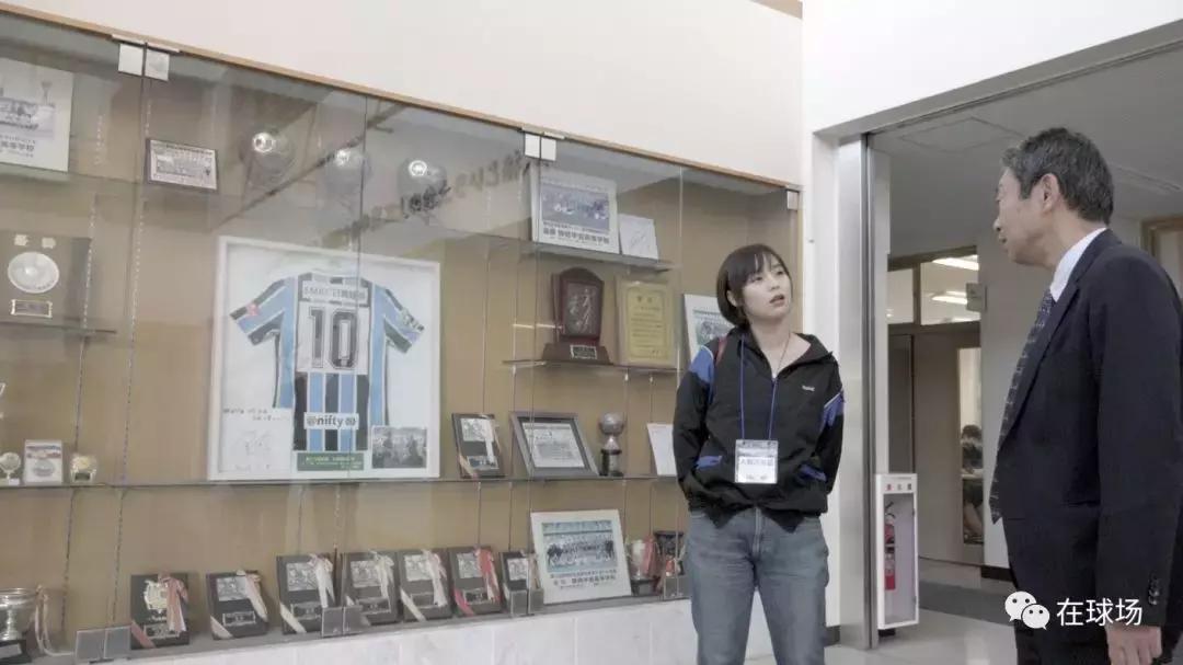 与伊涅斯塔一起成长的日本球员,伊涅斯塔在日本踢球