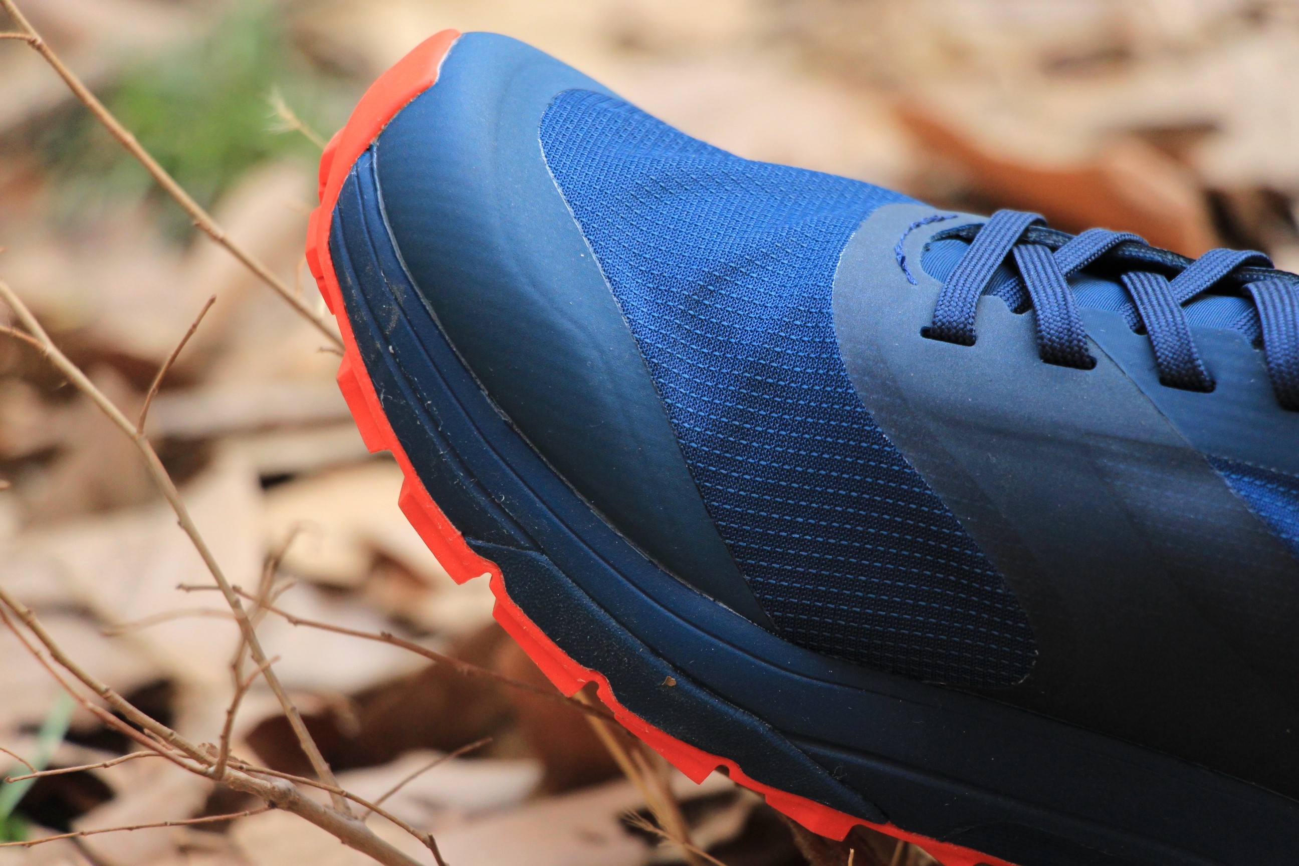 透气耐磨，带你纵横山巅：始祖鸟越野鞋评测