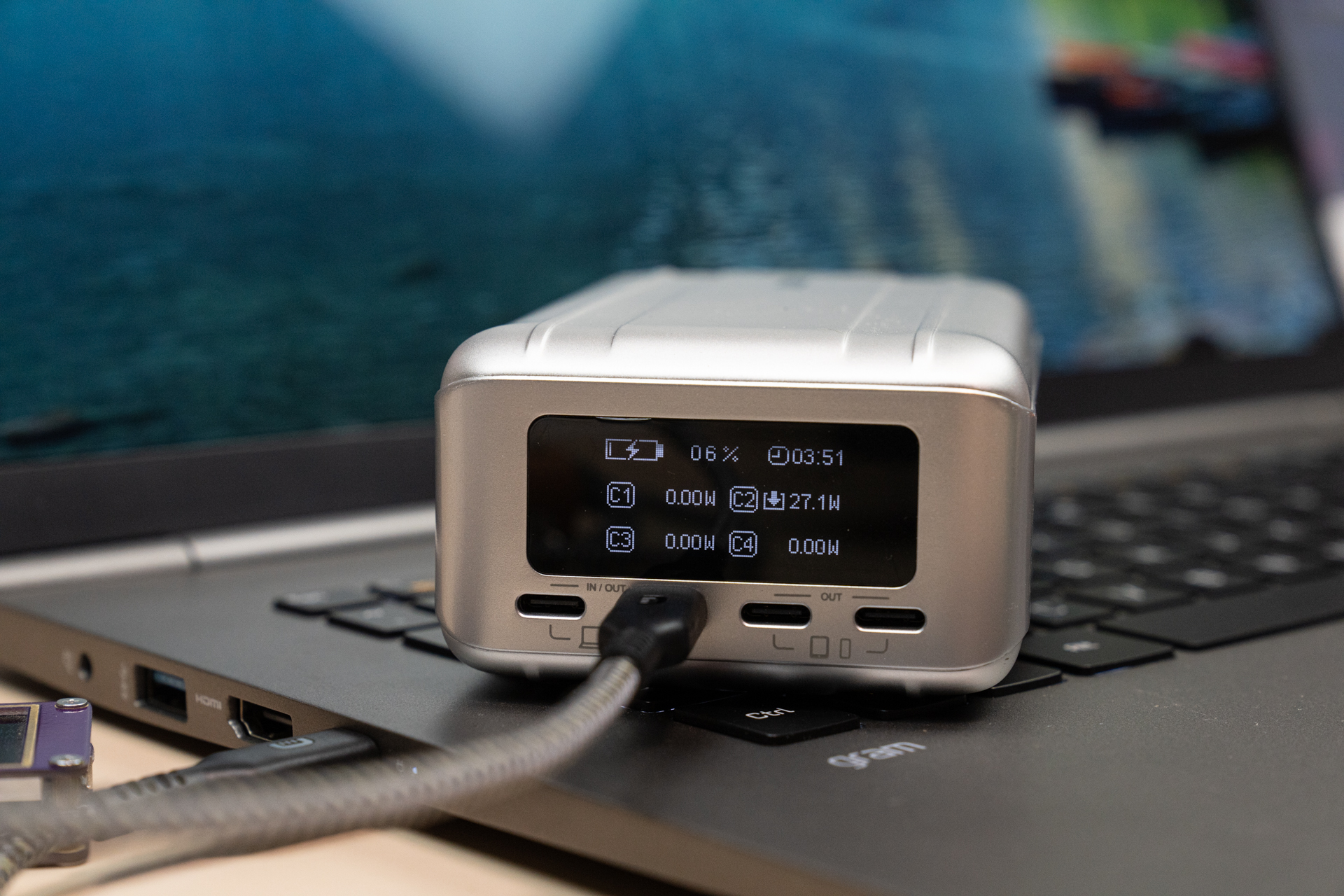 绿联30W氮化镓快速充电器,绿联闪充湃氮化镓充电器45瓦测评