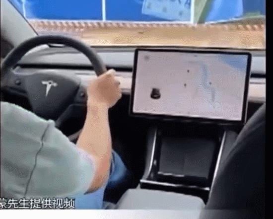 小米宣布造车、鹅厂盒马阴阳怪气，3月是大厂的混合双打