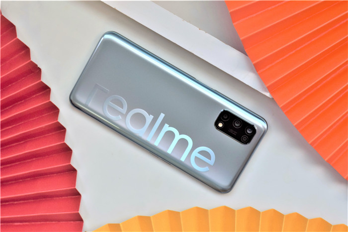 realme真我v5是5g手机吗,realme真我v5是不是全面屏