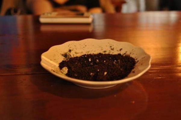 吃西餐时，看到桌上的“可可粉”别乱吃，否则可能会被笑话的