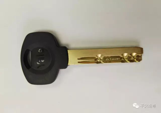 你家的门锁安全吗光明网,你家的防盗门真的防盗吗