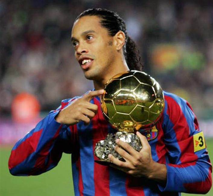 罗纳尔迪尼奥个人资料,巨星传奇罗纳尔多