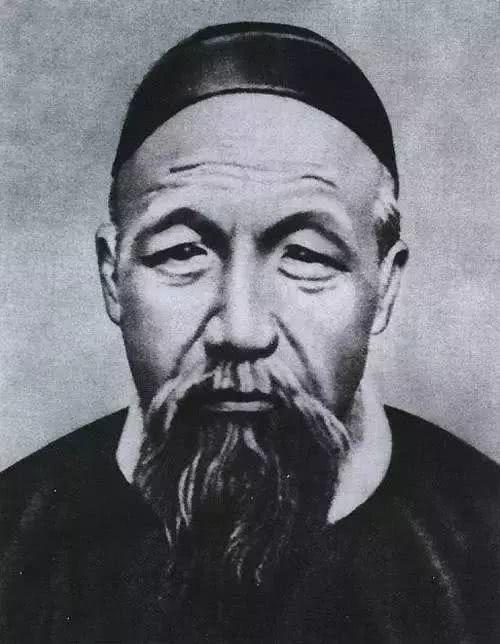 做人应学杜月笙经商应学胡雪岩,做人要学杜月笙做事要学褚时健