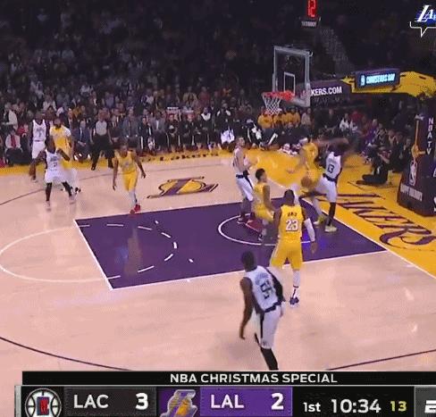 2020詹姆斯季后赛九次盖帽,詹姆斯2022逆天盖帽