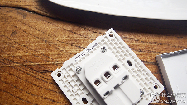 无边框开关插座,无边框开关插座拆解