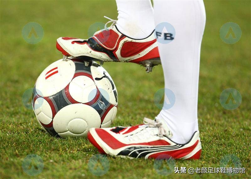 梅西中国行穿的什么足球鞋,盘点梅西穿过的足球鞋