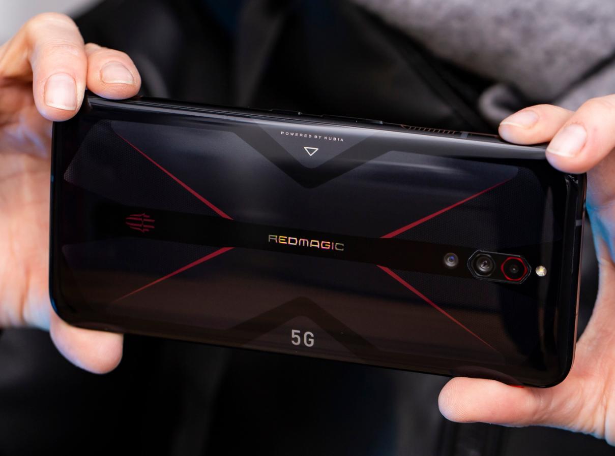 努比亚红魔5g和华为mate9哪个好,努比亚红魔5G屏幕