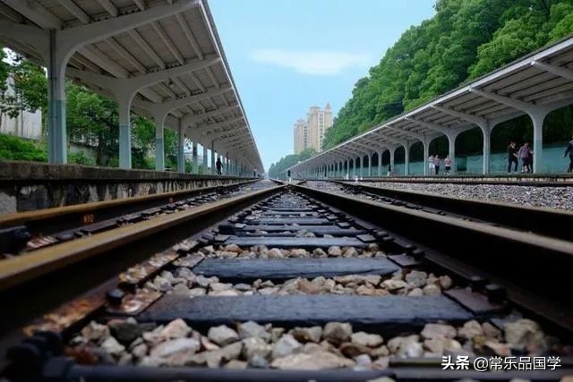 韶山火车站红色专列,韶山火车站到韶山景区