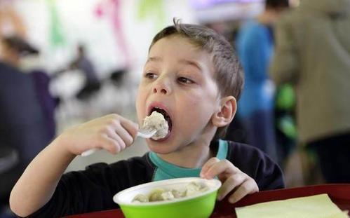 宝宝上幼儿园越来越瘦,孩子上幼儿园越来越瘦