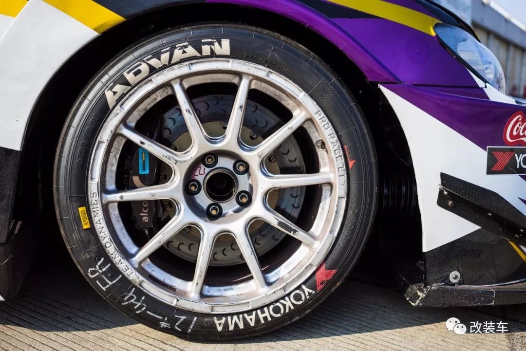 拳打法拉利脚踢迈凯伦evo,拳打法拉利脚踢迈凯伦的跑车