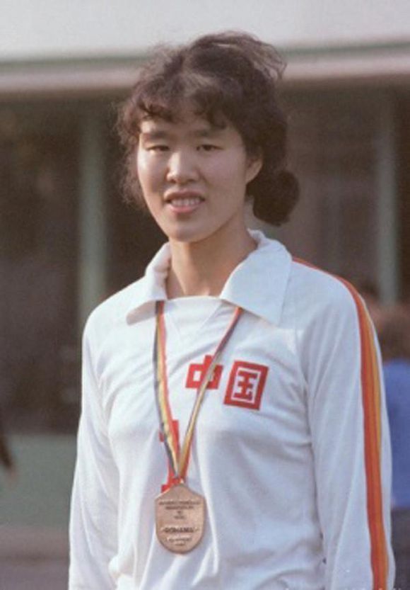 中国女排奋斗经历简短20字,排球运动简史中国女排