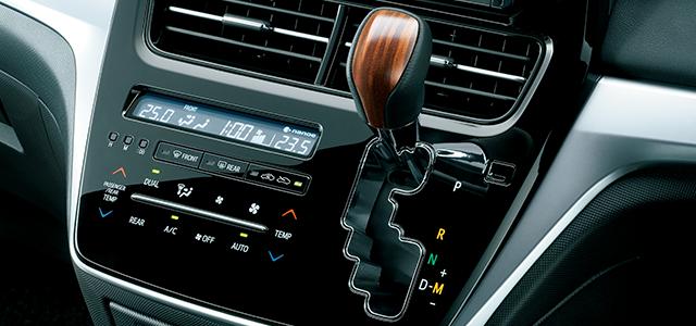 丰田普瑞维亚埃尔法的区别,丰田埃尔法和普瑞维亚对比