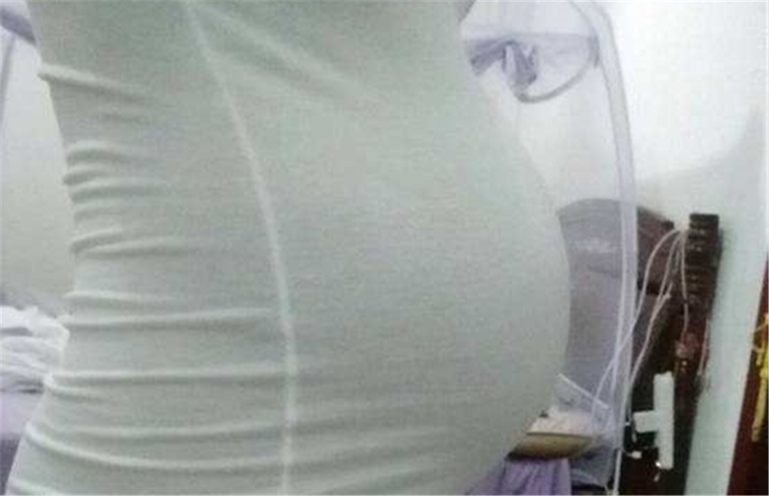 产妇生完孩子遭嫌弃,31岁孕妇顺产8斤男孩