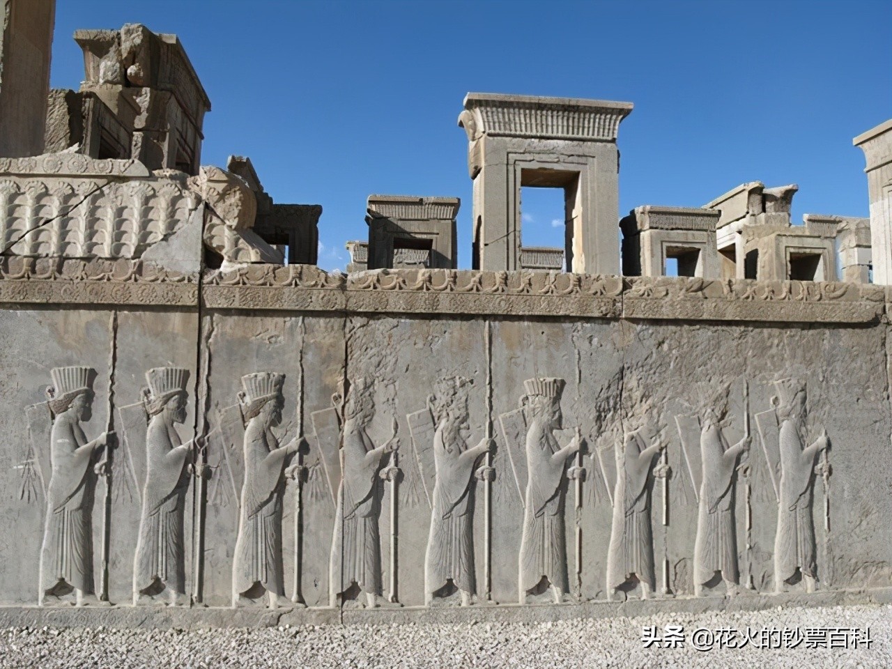 1000000伊朗里亚尔是多少人民币 (伊朗币20000里亚尔相当人民币多少)