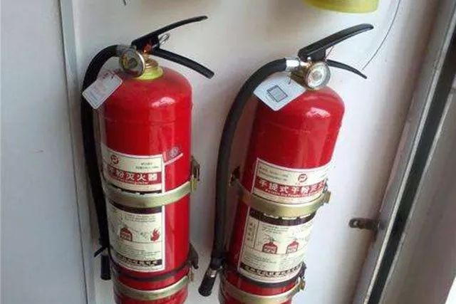 火灾的分类及灭火器的使用方法,火灾逃生小常识及灭火器使用方法