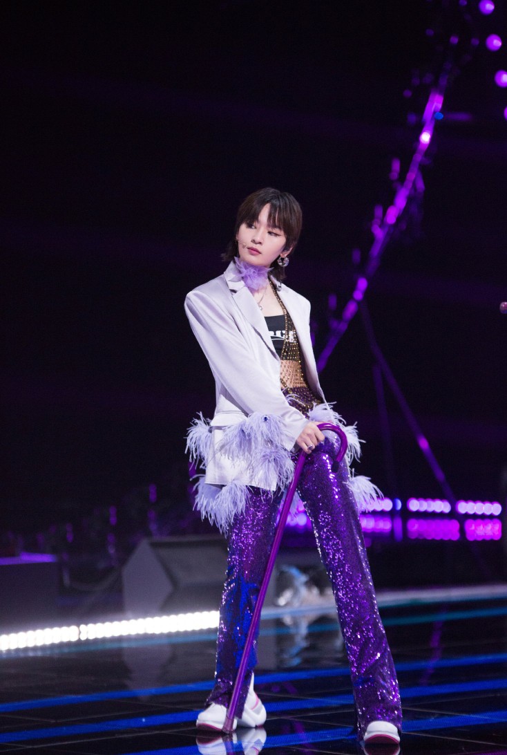 别再削骨追求“瓜子脸”了,6位方脸女星告诉你,国字脸才真扛老