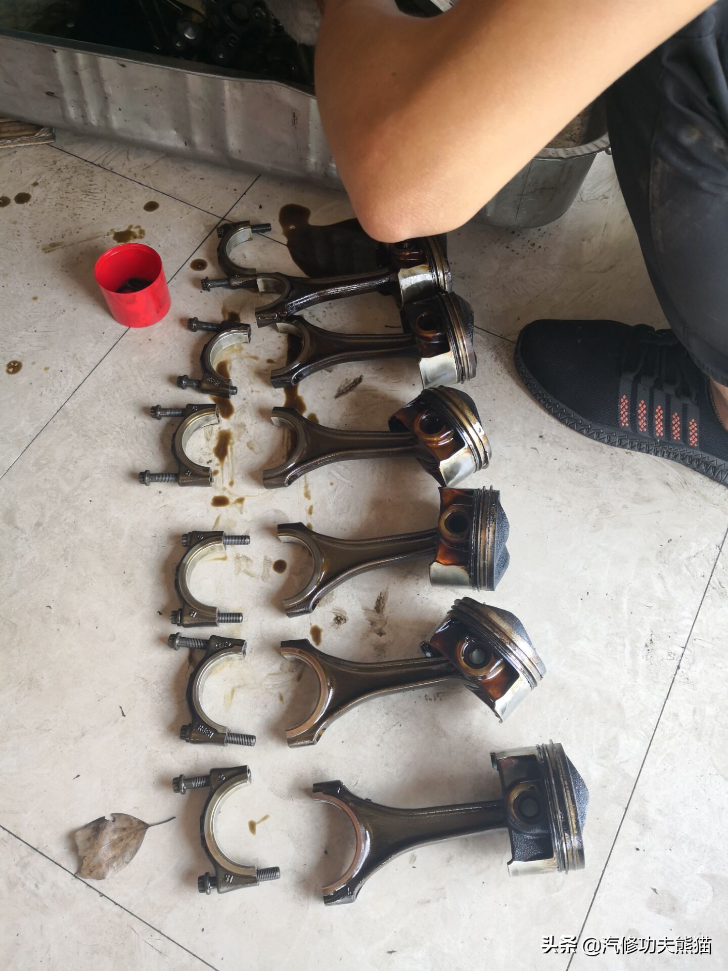 能拉动波音747的大众神车途锐烧机油治理，修完了又可以拉飞机了