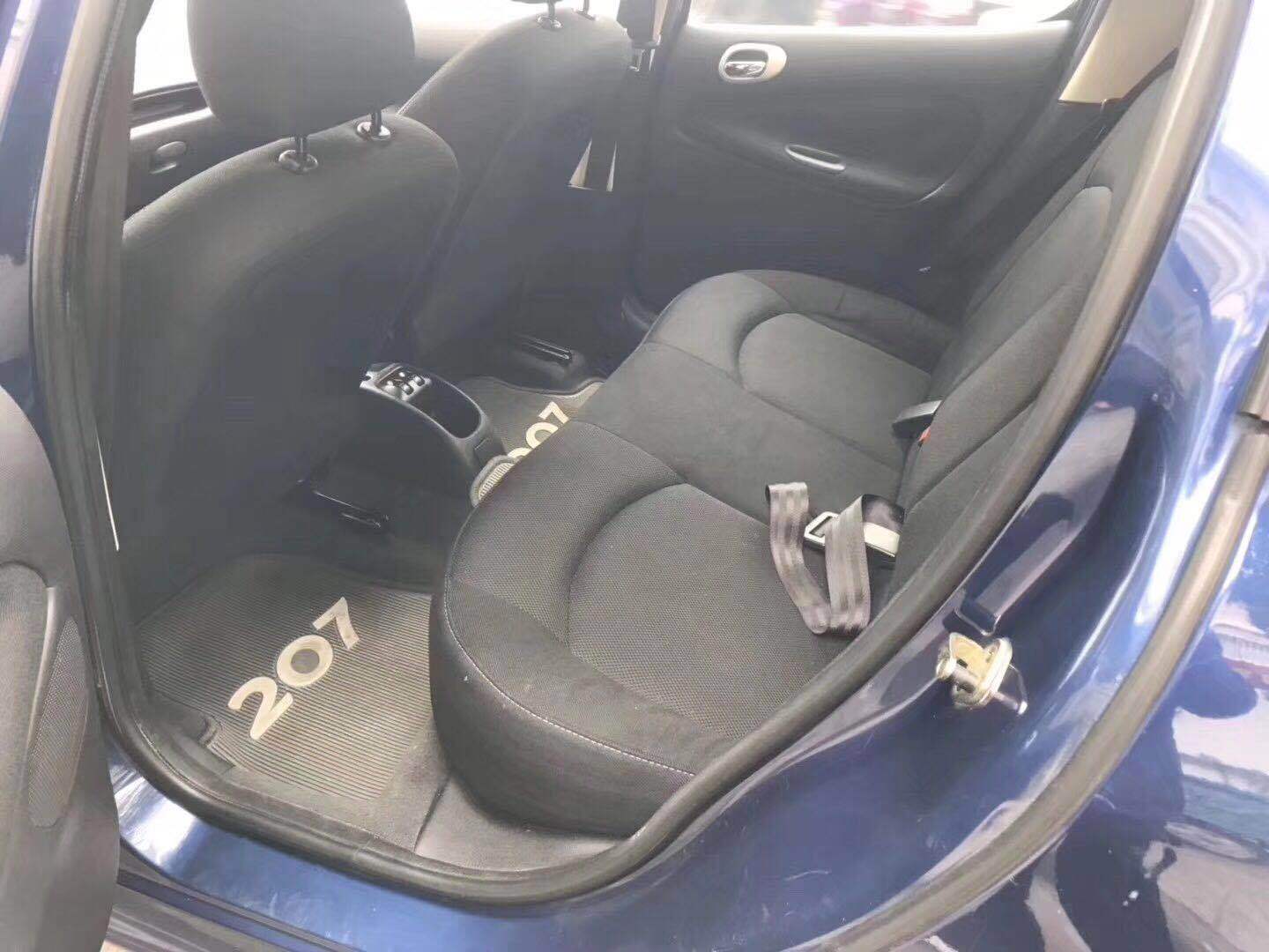 3万左右法系两厢二手车最佳推荐,十年左右的二手车两厢