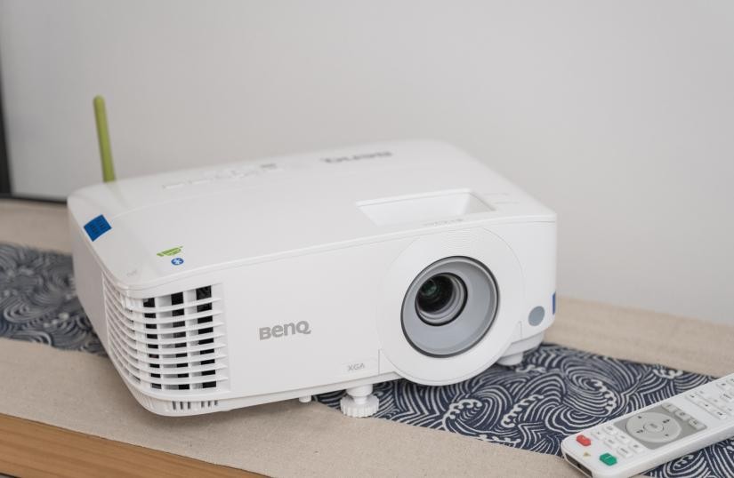 明基e520投影仪怎么使用u盘播放,明基e520和e580投影仪区别