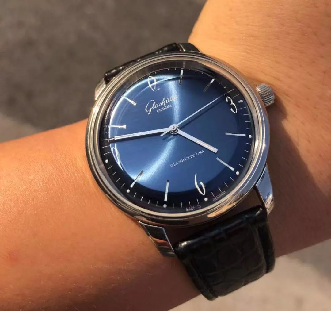 10万左右手表百达翡丽,10万能买什么样的百达翡丽