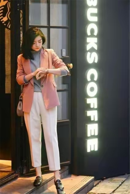 轻盈浪漫,裸粉色法式