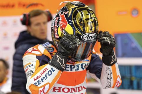 rx7x是街盔还是赛盔,arairx-7x头盔带刀侍卫拆箱