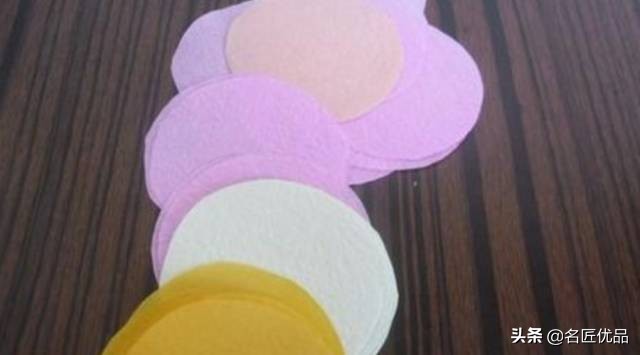 母亲节手工康乃馨简单又漂亮,母亲节适合给妈妈做的康乃馨手工