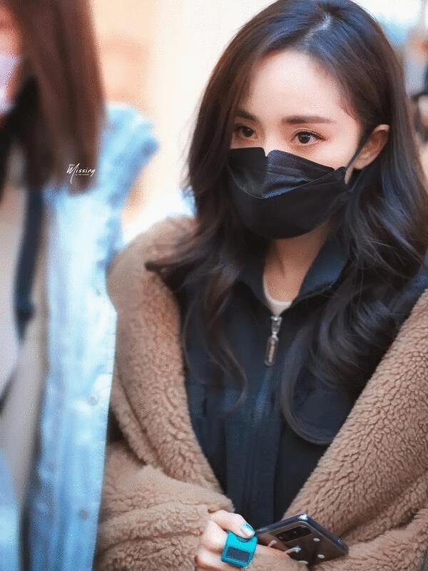 倪妮杨幂都有好看示范,杨幂倪妮气场让人垂涎