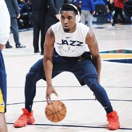 蜘蛛侠的签名鞋:AdidasTheD.O.NIssue1