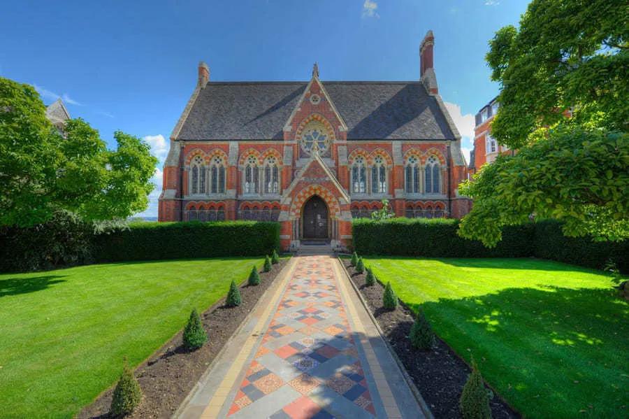 英国公学和私立学校的区别,美国私校与英国公学