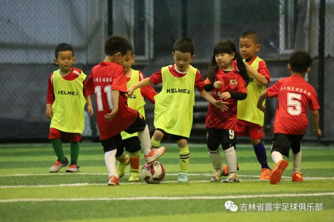 快乐童年足球队,快乐童年足球