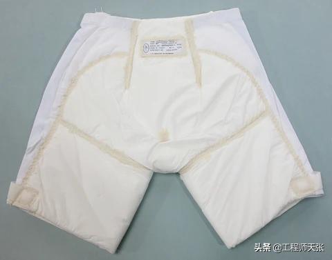 宇航员打嗝憋不住怎么办,宇航员困了怎么办